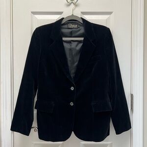 Vintage 70’s Black Velvet Blazer Lined With Pockets Size Medium